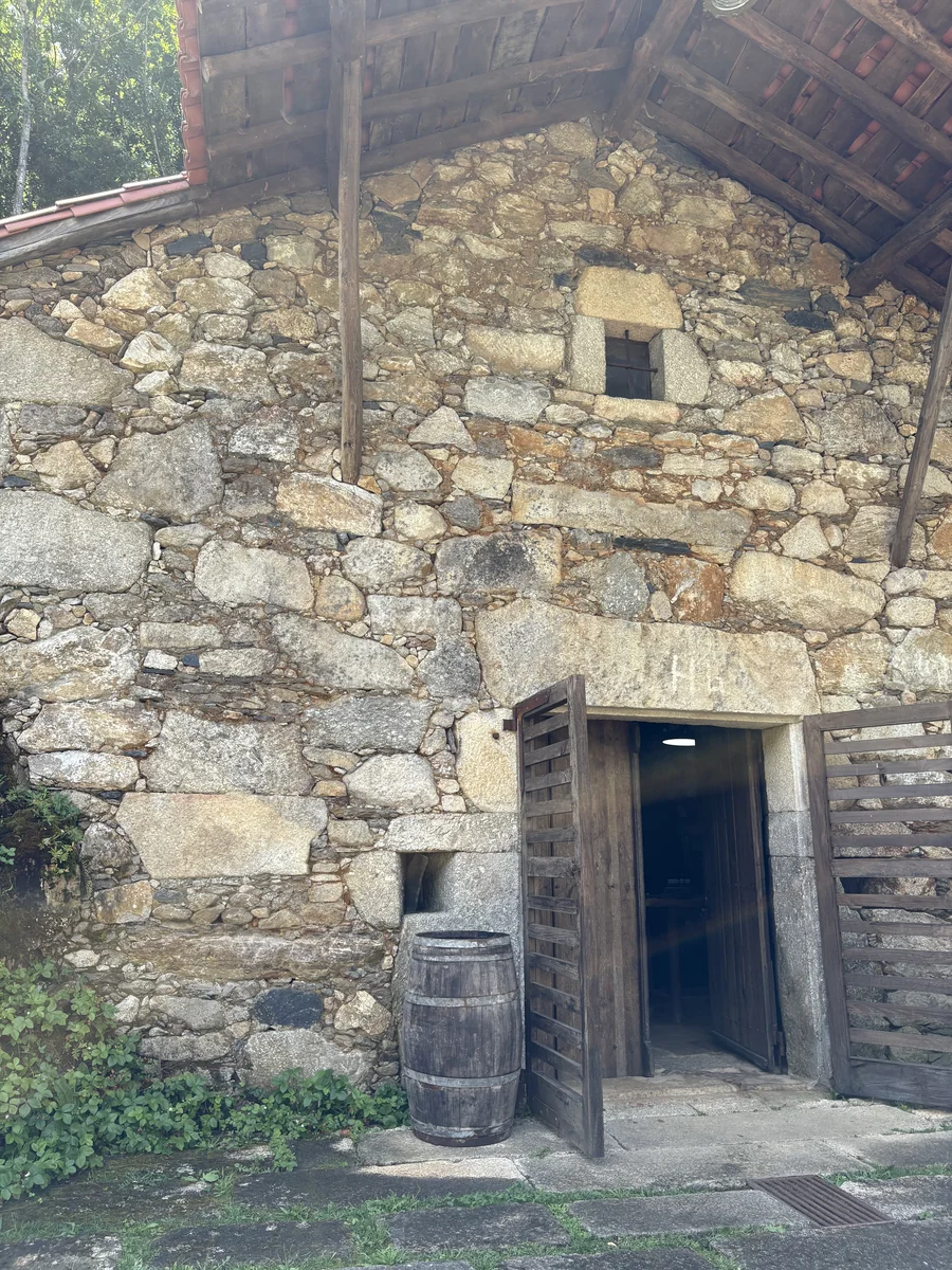 Mosteiro de San Pedro de Rocas